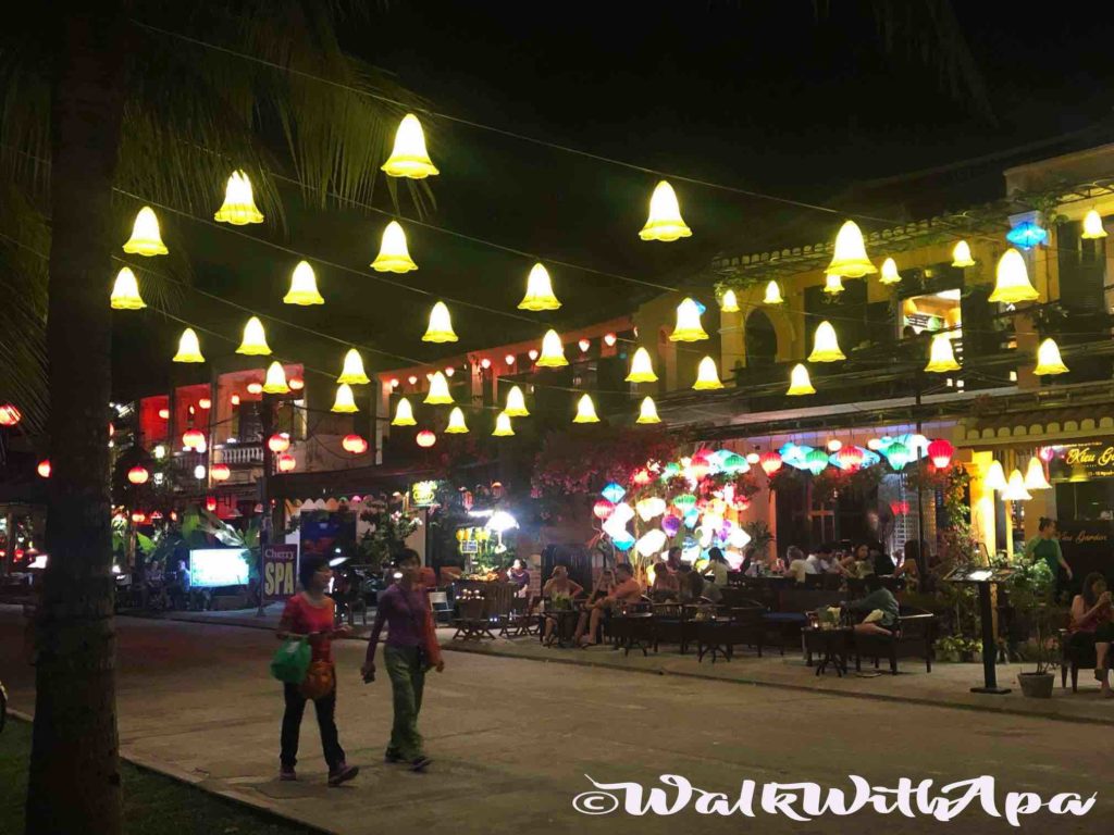 Vibrant Night Market at Hoi An, Vietnam Travel